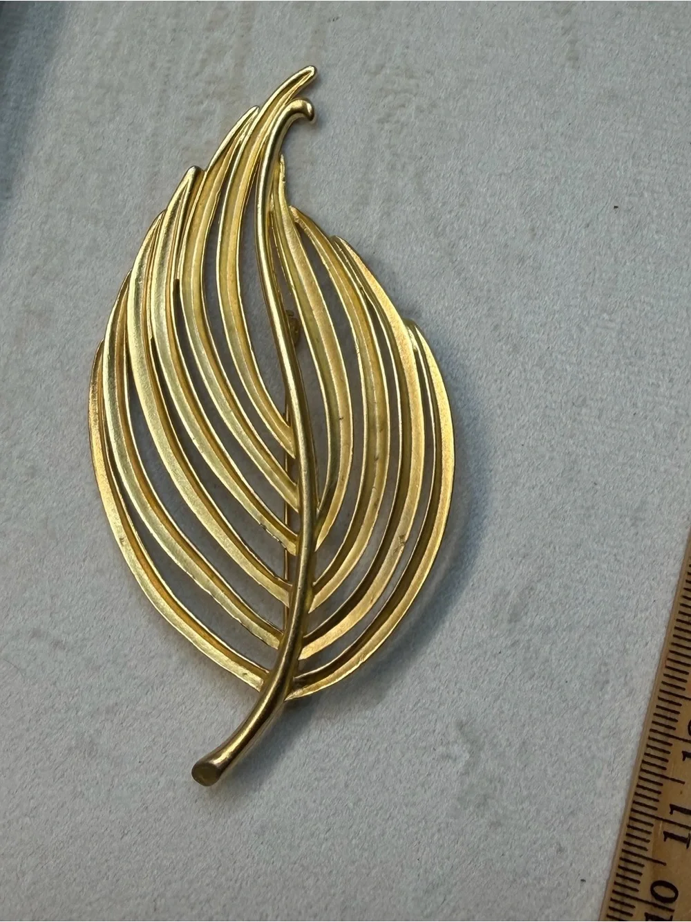 Vintage Gold Leaf Pendant Necklace - Statement Leaf Design